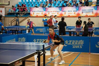 上海闵行举行职工乒乓球比赛,吸引32支队伍200余位选手参赛